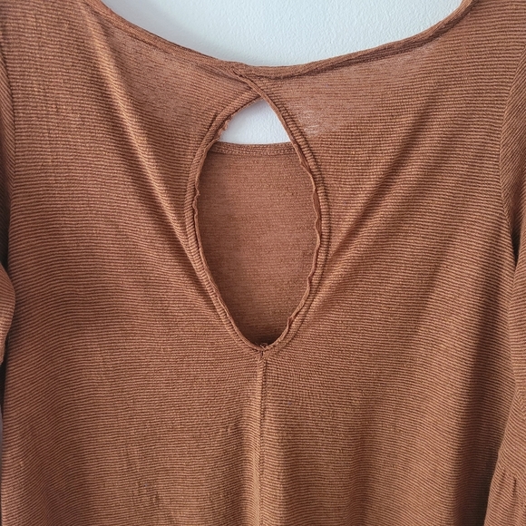 Free People Long Sleeve Top With Open Key Hole Back Small Brown - Picture 5 of 9